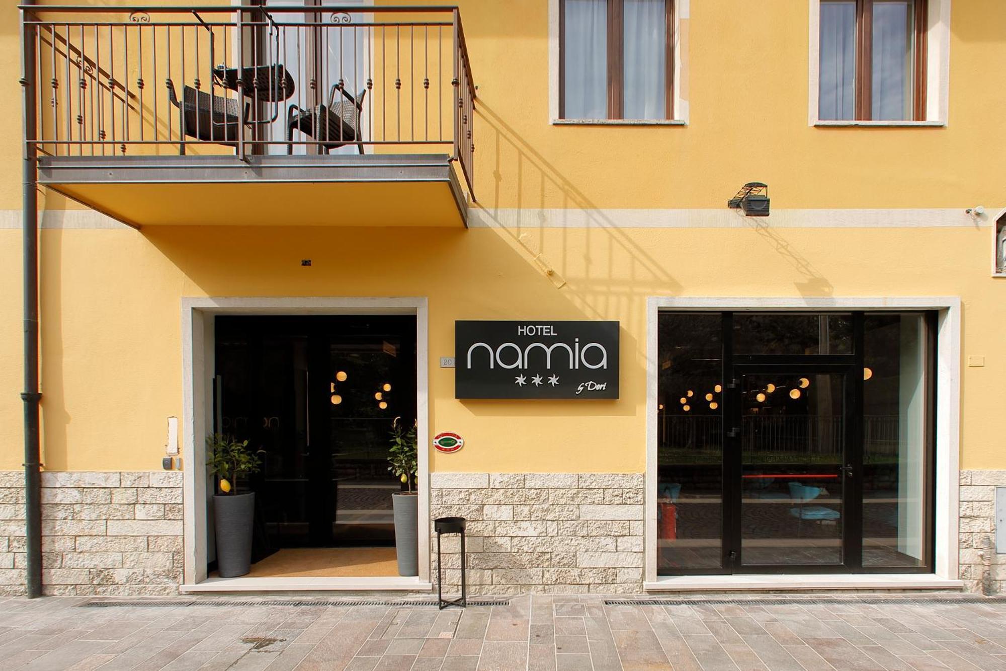 Hotel Namia By Dori Bardolino Kültér fotó