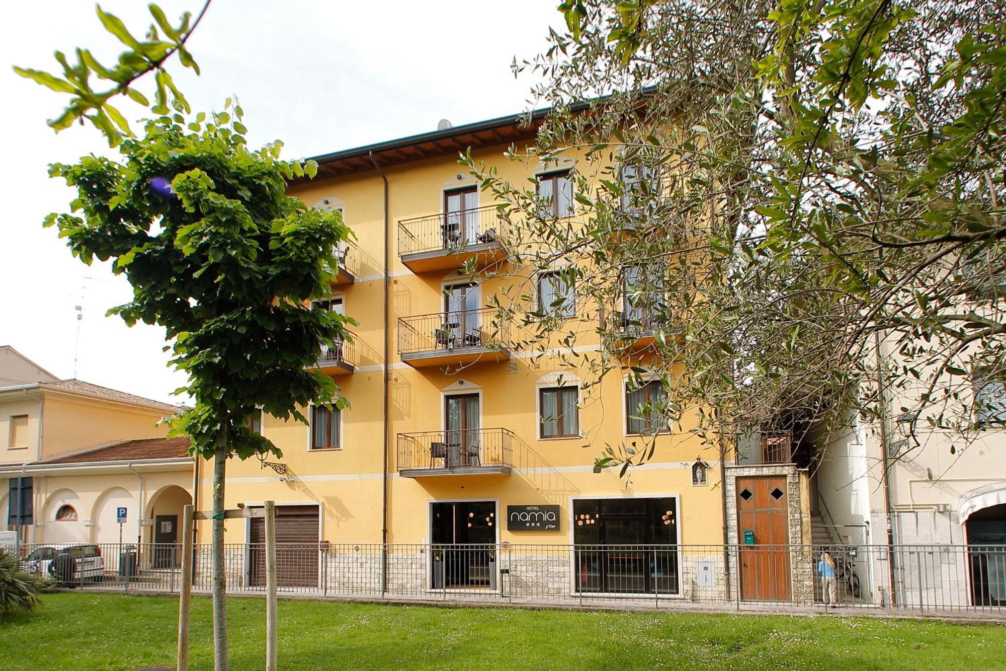 Hotel Namia By Dori Bardolino Kültér fotó